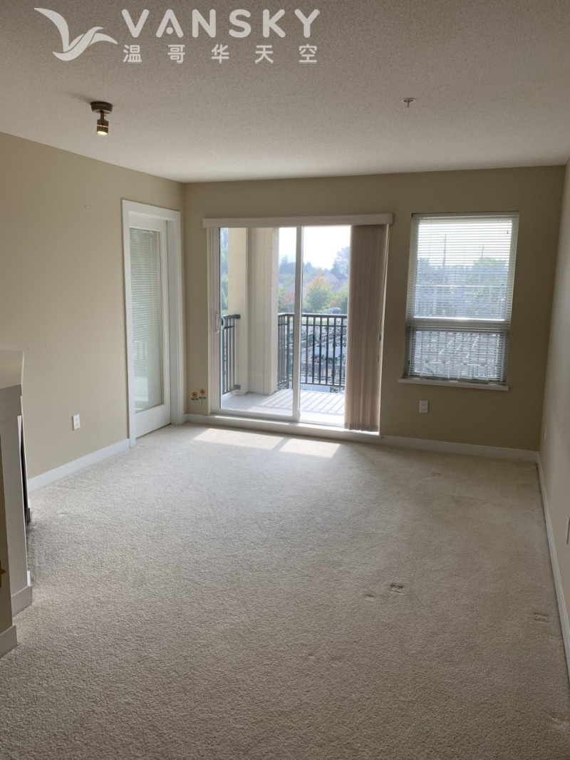 250430115812_3 Living room.jpg